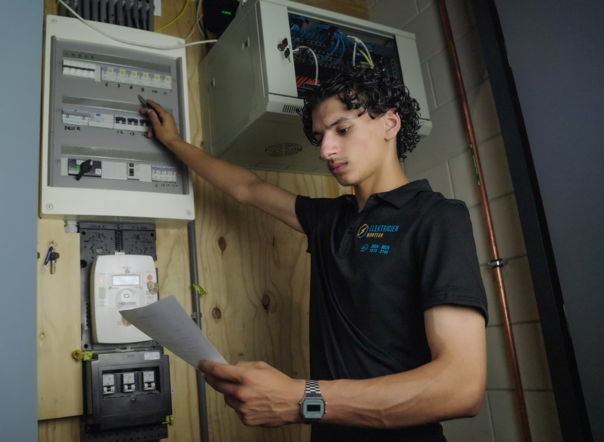 ELEKTRICIEN BEDRIJF foto 1